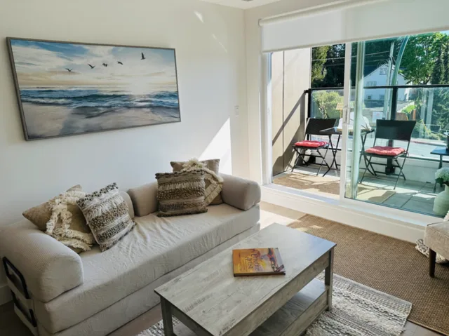 2 Block walk to Ocean, 1BDR. + DEN  - View Royale New Condo, Victoria